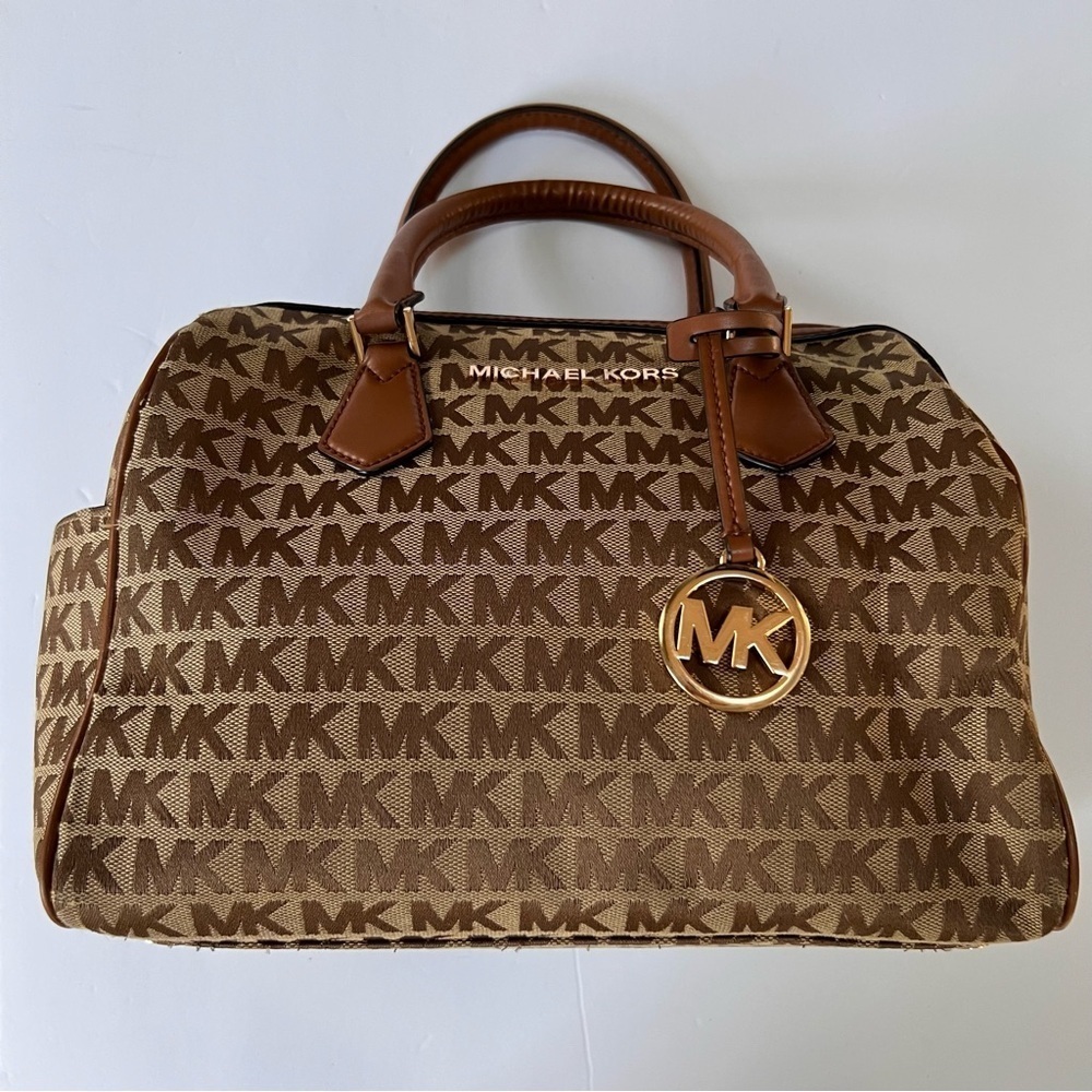 Michael Kors Bedford LG Duffle Satchel Bag in beige/ebony in excellent condition - Picture 1 of 7